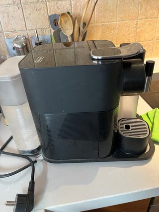 Cafetera Nespresso Gran Lattissima Negra