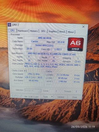 HP 705 G3 SFF Desktop PC Nero