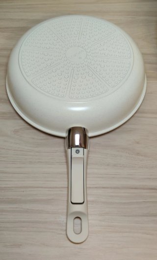Set di padelle Carote beige, auricolari AUKEY GRATIS