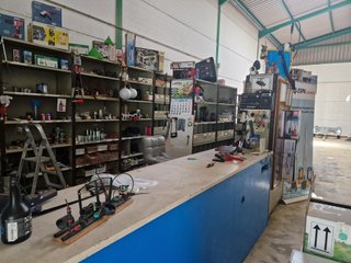 Estanterías metálicas en buen estado