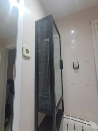 Armario baño IKEA metal y cristal