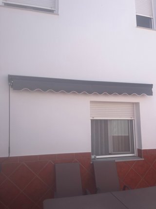 Toldo gris 3x2.5m (2 semanas de uso)