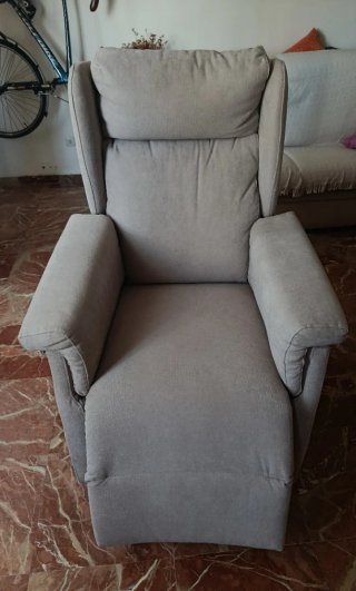 Sillón eléctrico reclinable gris
