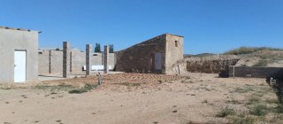 Se vende garaje con parcela