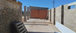 Se vende garaje con parcela