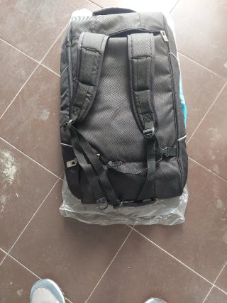 Bolsa deportiva azul y gris