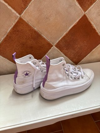 Converse plataforma blancas y moradas