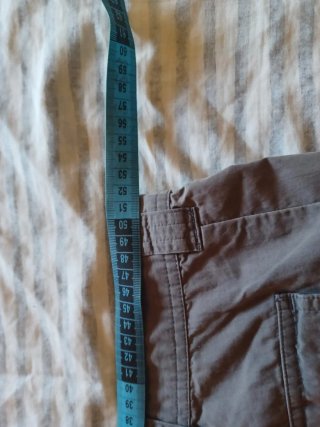 Pantalón capri hombre gris