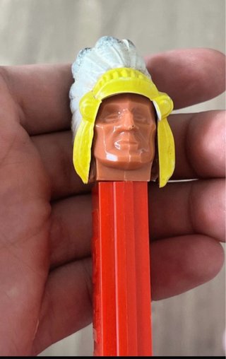Dispensador PEZ década 70/80 Indio