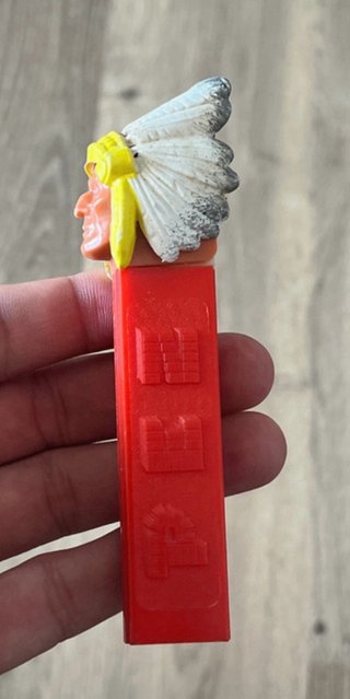 Dispensador PEZ década 70/80 Indio
