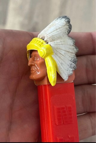 Dispensador PEZ década 70/80 Indio