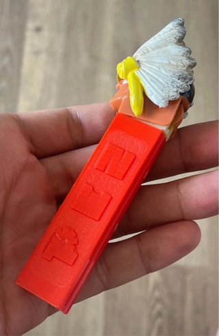Dispensador PEZ década 70/80 Indio