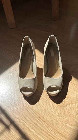 Zapatos de tacón  beige