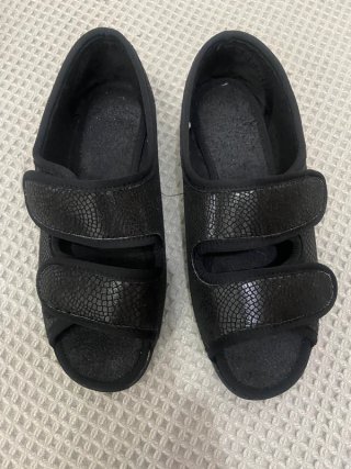 Sandalia/Zapatilla Negra Talla 40