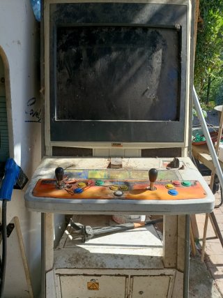 Máquina recreativa YETIMANIA antigua