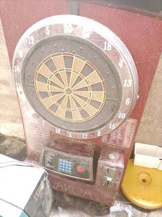Máquina recreativa YETIMANIA antigua