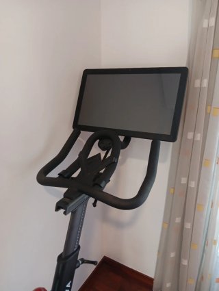 Bicicleta estática Volava con pantalla