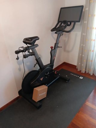 Bicicleta estática Volava con pantalla