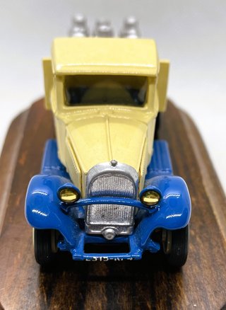 CAMION CITROEN C6 LECHERO, 1/43, MUY POCO COMUN