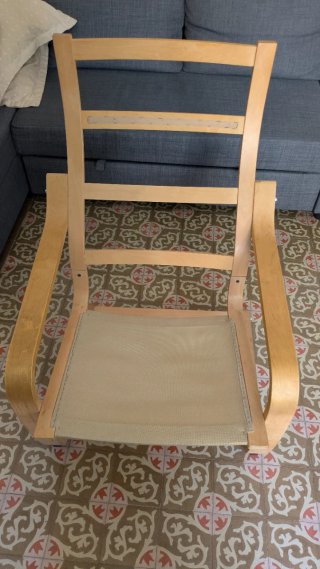 Sillón Poäng Ikea Madera y Cojín Rojo