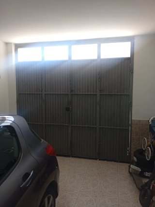 Puerta Garaje 4 Hojas 3.90x3.90 Completa