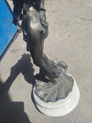 Estatua mujer