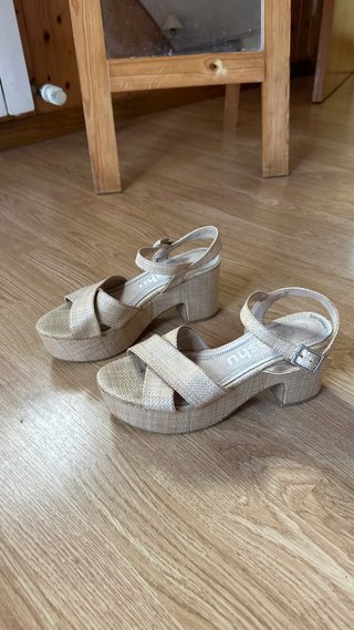 Lote 2 pares zapatos tacón beige