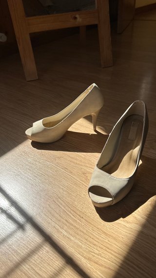 Lote 2 pares zapatos tacón beige