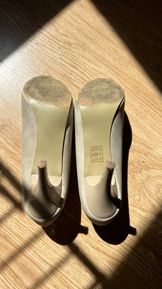Lote 2 pares zapatos tacón beige