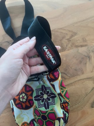 Bolso bandolera Eastpak estampado