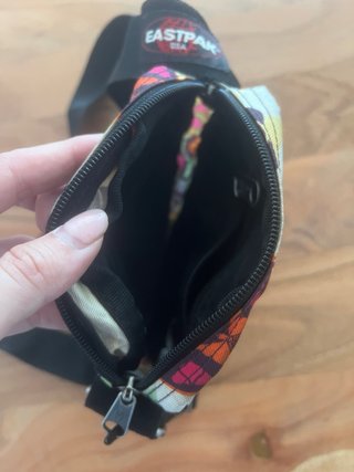 Bolso bandolera Eastpak estampado