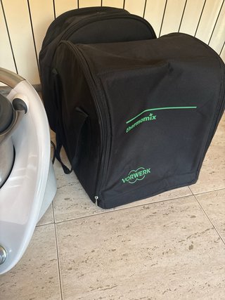 Thermomix TM5 +accesorios por estrenar