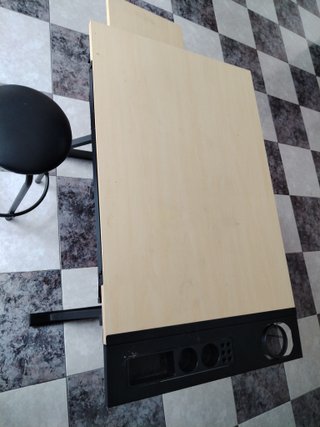 Mesa de dibujo con cajones y almacenaje