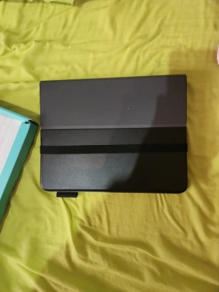 Tastiere Logitech Universal per tablet da 9 a 10 pollici