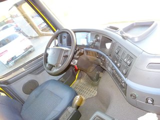 Volvo FH 520 - CAMION PLATAFORMA