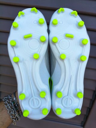 Nike Tiempo Scarpe Calcio Bambino 38.5 Nuove