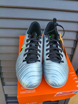 Nike Tiempo Scarpe Calcio Bambino 38.5 Nuove
