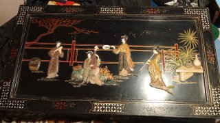 Mesa Oriental Negra con Figuras