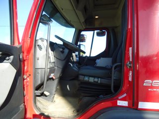 Volvo FL 280 - CAMION PORTACOCHES