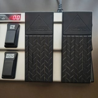 Controladora MIDI Behringer FCB1010 + Chip UnO