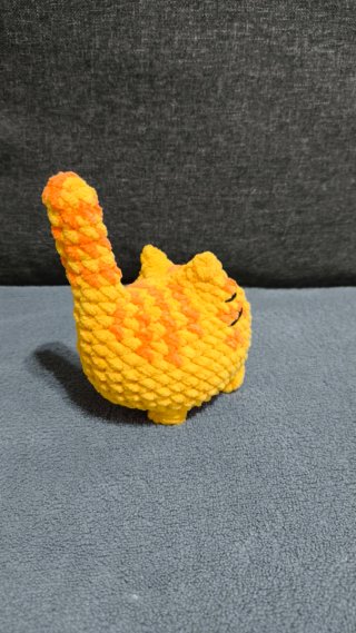 Gatto amigurumi tigrato arancione