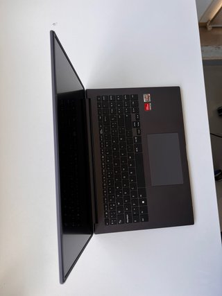 LG Ultra 16UD70R Ryzen 7 16GB RAM 512GB SSD