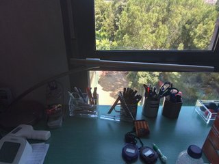 Lámpara de escritorio VIBIA de diseño. Casi sin us
