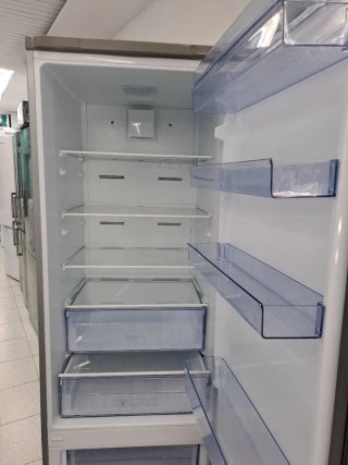 Nevera Beko Acero Inoxidable  2m x 60cm.