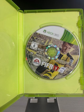 Lotto 3 giochi calcio Xbox 360 Fifa 17, Fifa 09...
