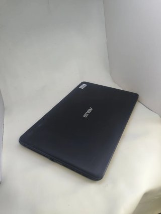 Ordenador portátil Asus X751LD negro