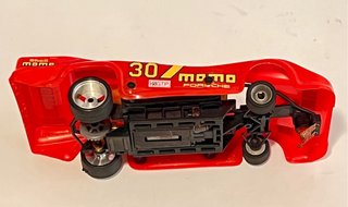 Porsche 962 SRS Scalextric Momo
