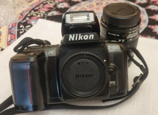 Cámara Analógica Nikon AF F-601 + Objetivo 28-80mm