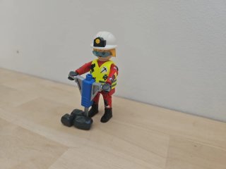 Playmobil obrero con martillo