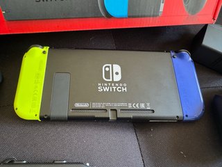Nintendo Switch Azul/Rojo